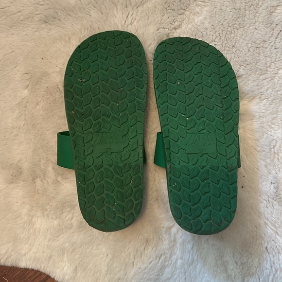 Zara Vibrant Green Slip On Moulded Sandals - Picture 8 of 9